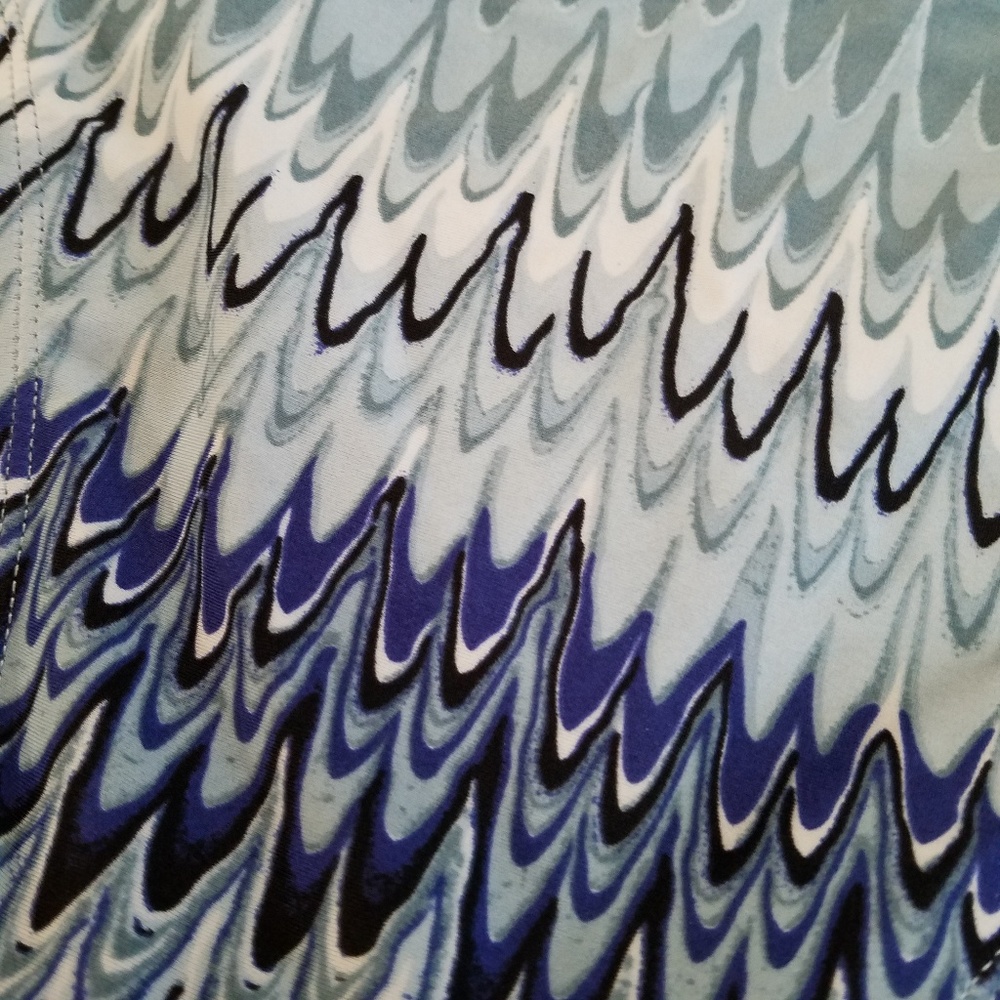 🎉HP🎉 NWT Blue Wavey Stripe Bikini Top Metal Ring - Picture 8 of 8